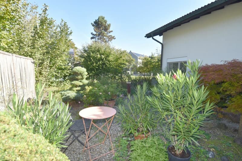 Freistehendes Einfamilienhaus mit idyllischem Garten (5)