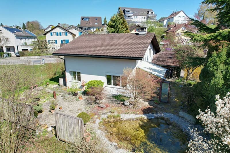 Grosszügiges Einfamilienhaus auf 850 m2 Grundstück (2)