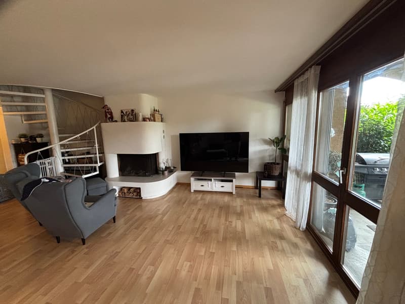 Charmante 4.5-Zimmer-Maisonette-Wohnung in Zufikon (4)