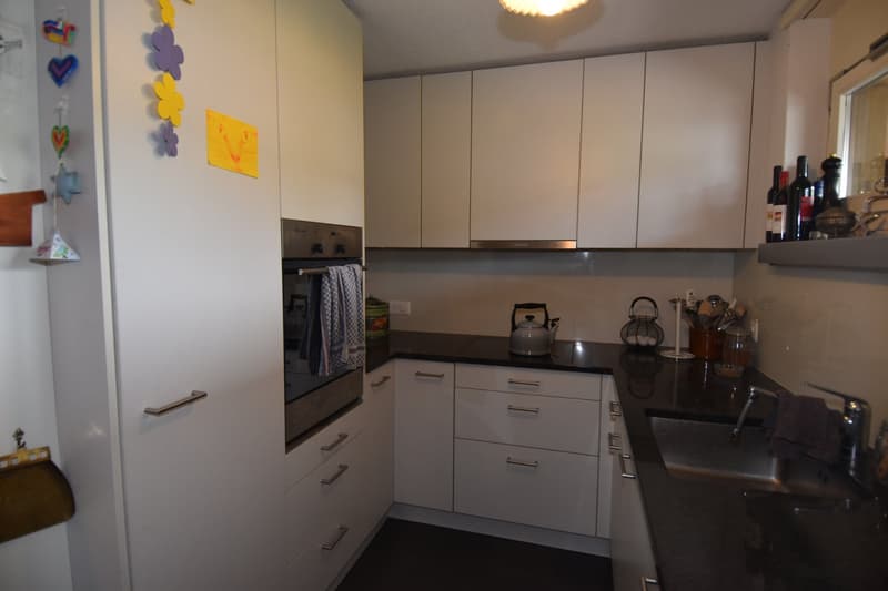 Charmante 4.5-Zimmer-Maisonette-Wohnung in Zufikon (2)