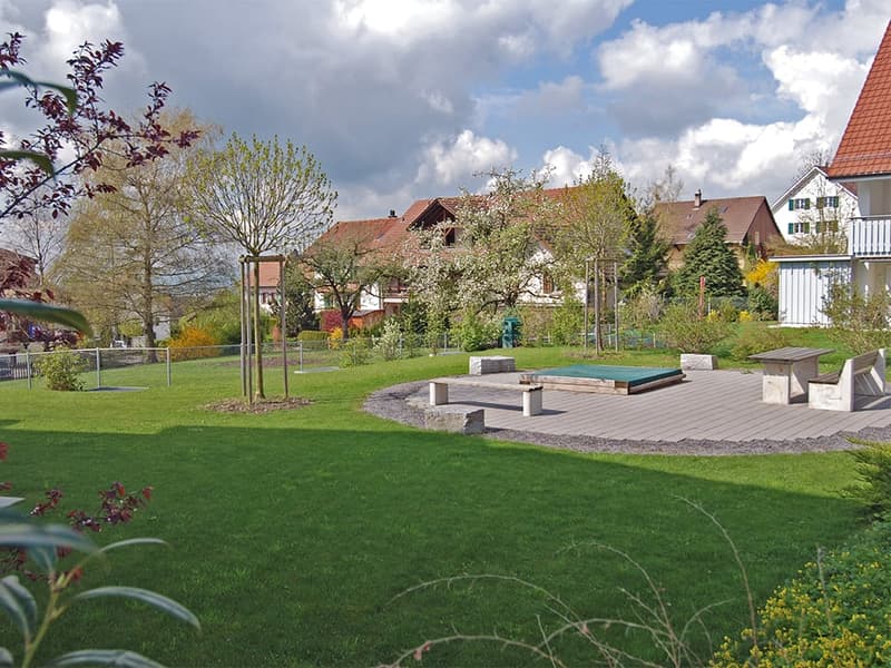 Moderne 4.5 Zimmer-Wohnung im Dorfkern von Aeugst am Albis (11)