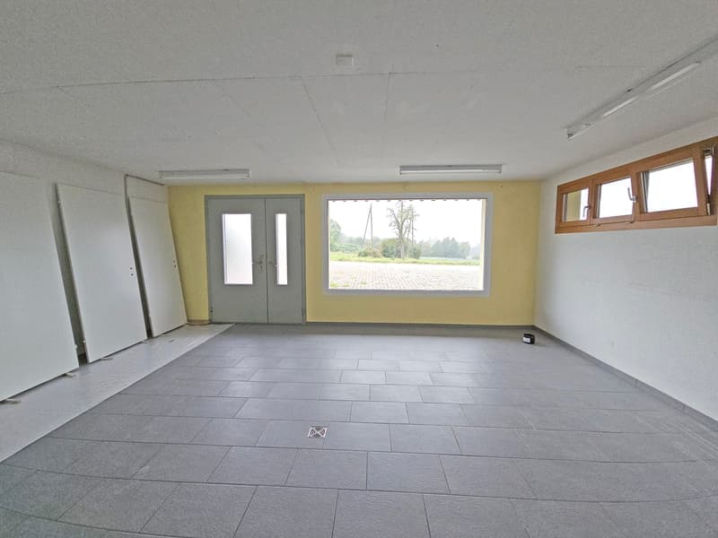 Ausstellungs-/Show- oder Lagerraum (1)