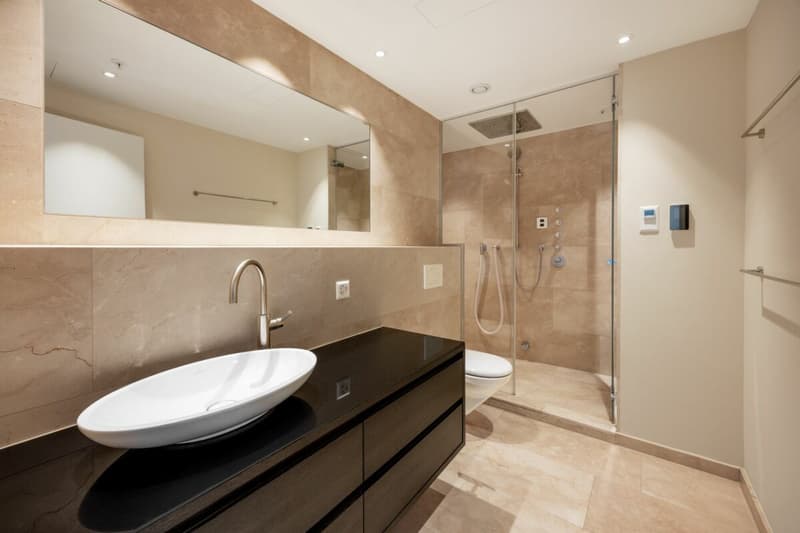 Dusche/Bad