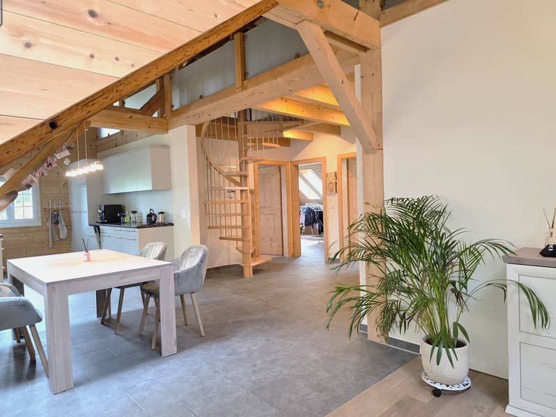 Naturnahes Wohnen unter dem Dach – stilvolle 4.5-Zi-Wohnung mit Flair (4)