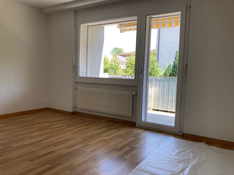 2-Zimmerwohnung mit grossem sonnigem Balkon (11)