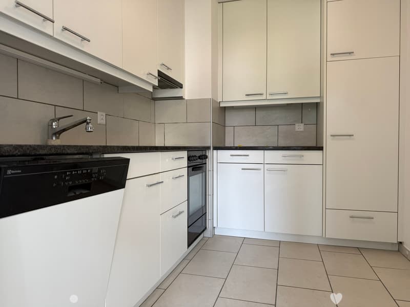 Große, moderne und sanierte 3.5 Zimmerwohnung im beliebtem Gurzelenquartier (3)