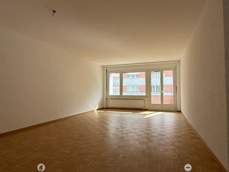 Große, moderne und sanierte 3.5 Zimmerwohnung im beliebtem Gurzelenquartier (7)