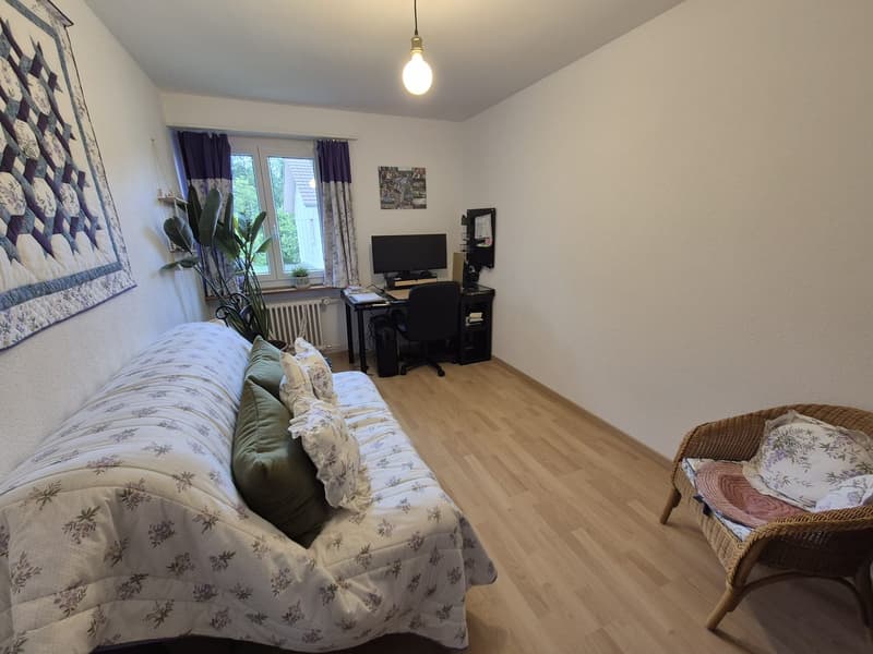 Helle 4.5-Zimmerwohnung mit Balkon in Brügg (6)