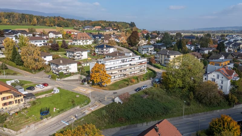 Offener Parkplatz in Orpund zu vermieten (2)