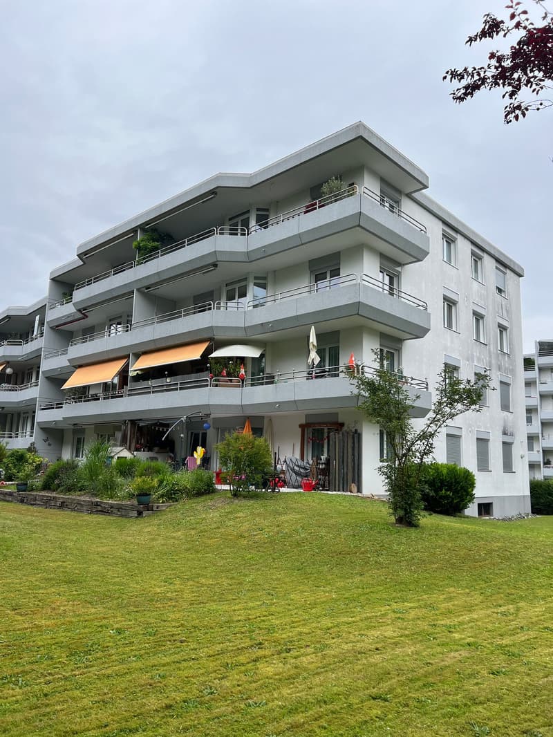 ERSTVERMIETUNG nach Sanierung: 4.5-Zi-Wohnung mit Balkon im Eigentumsstandart (12)