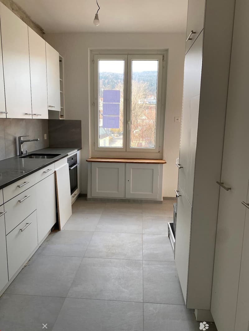 Schöne 3.5-Zimmerwohnung im begehrten Gurzelenquartier in Biel (2)
