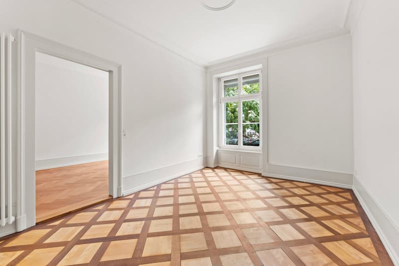 Stilvolle Altbauwohnung mit eigenem Garten an zentraler Lage in Biel (9)