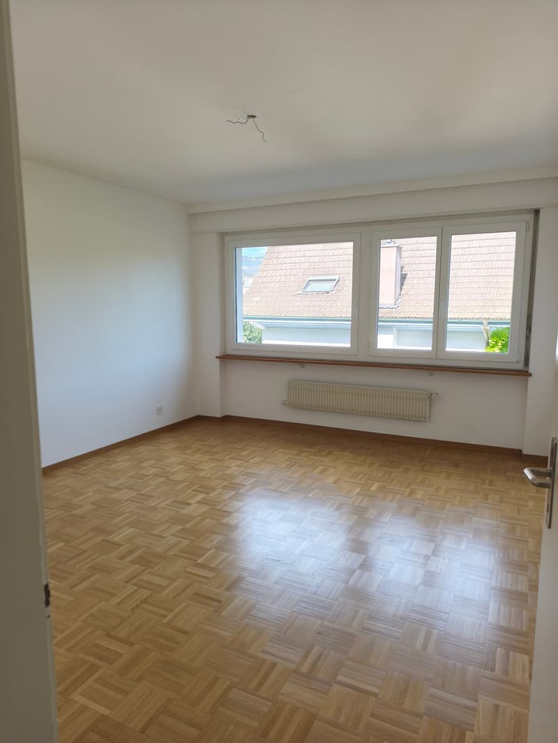 Moderne 3.5-Zimmerwohnung an attraktiver Lage zwischen Biel und Nidau (8)