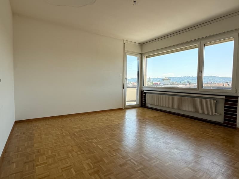 Grosszügige 2.5-Zimmerwohnung mit Balkon im Herzen von Biel (10)