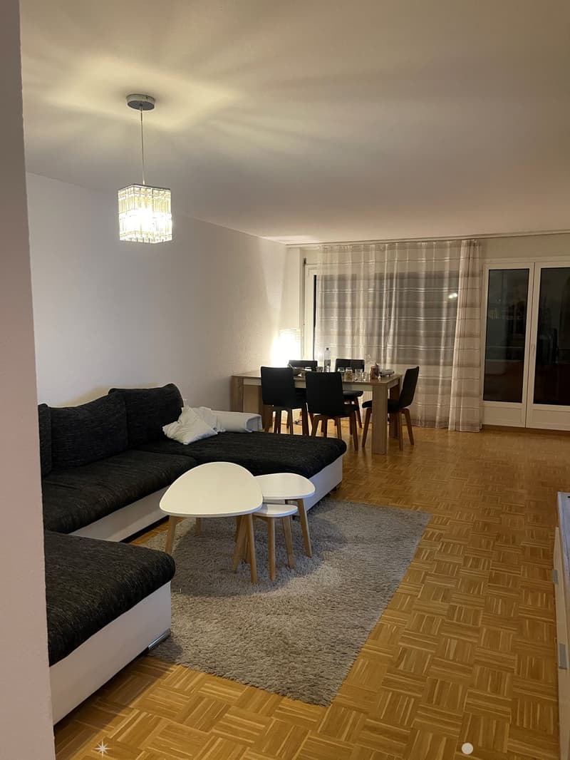Wohnzimmer. Achtung Musterfoto