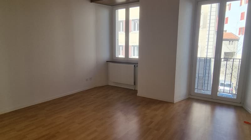 Appartement lumineux de 4 pièces avec 2 salles de bains – disponible immédiatement (7)
