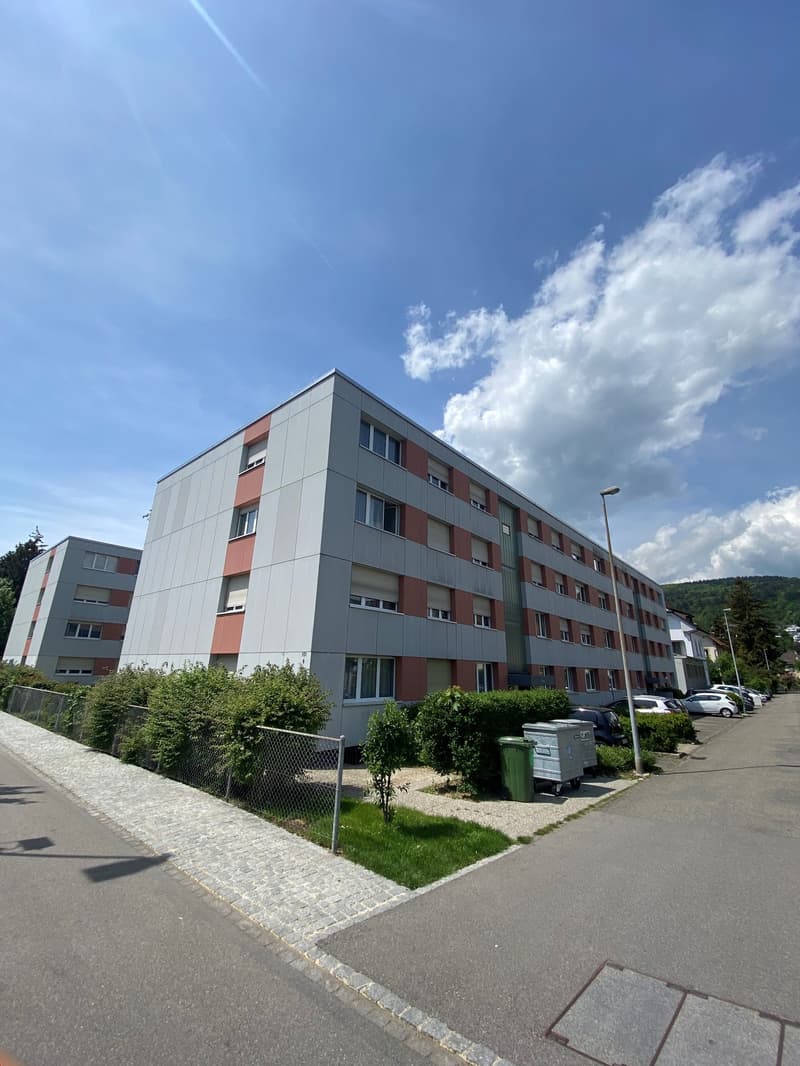 Helle 3.5-Zimmerwohnung mit grossem Balkon in Biel (8)
