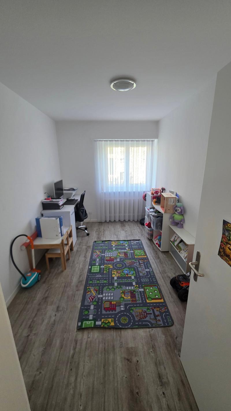 Ruhige 4-Zimmer-Wohnung mit Balkon in Lengnau (6)