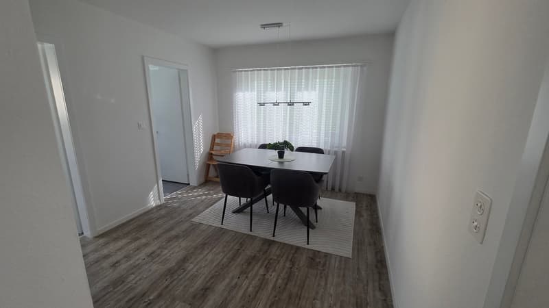 Ruhige 4-Zimmer-Wohnung mit Balkon in Lengnau (2)