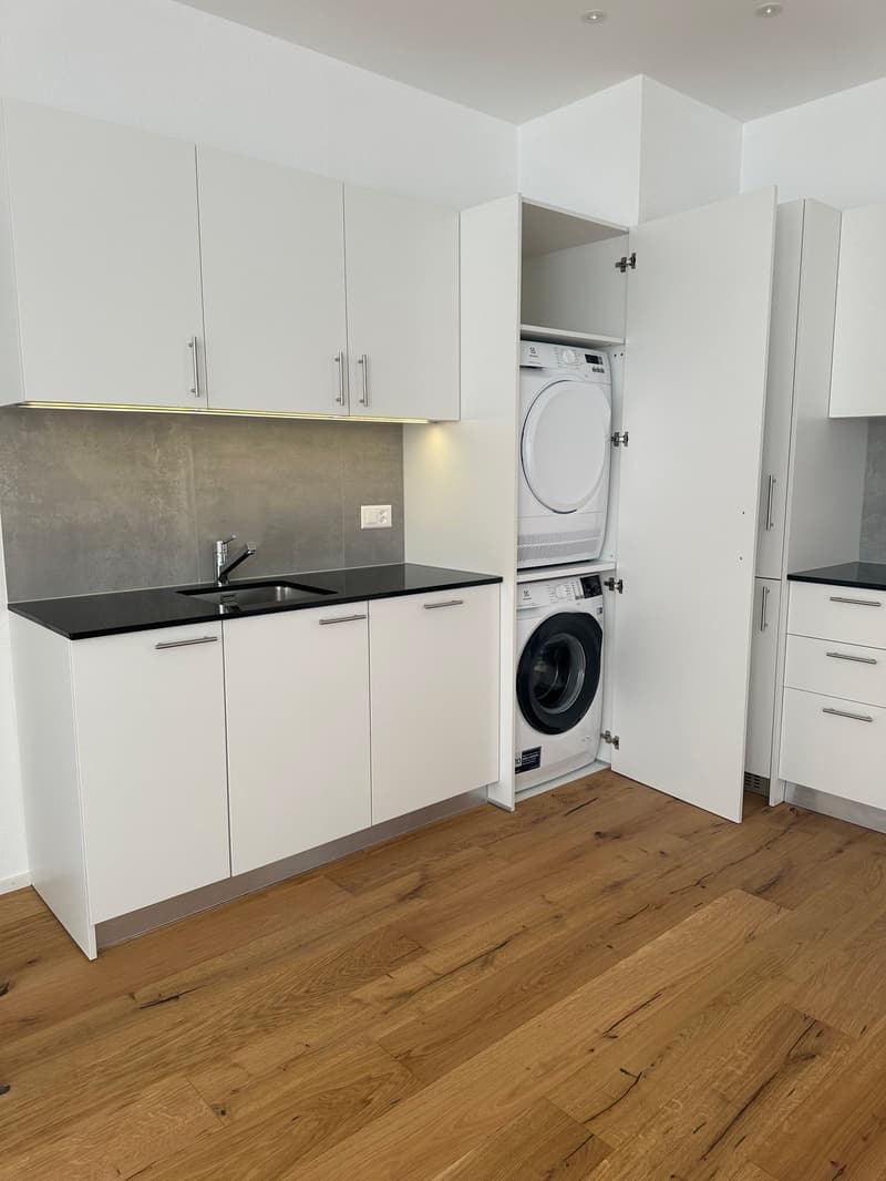 Moderne 2-Zimmerwohnung an bester zentraler Lage in Biel (2)