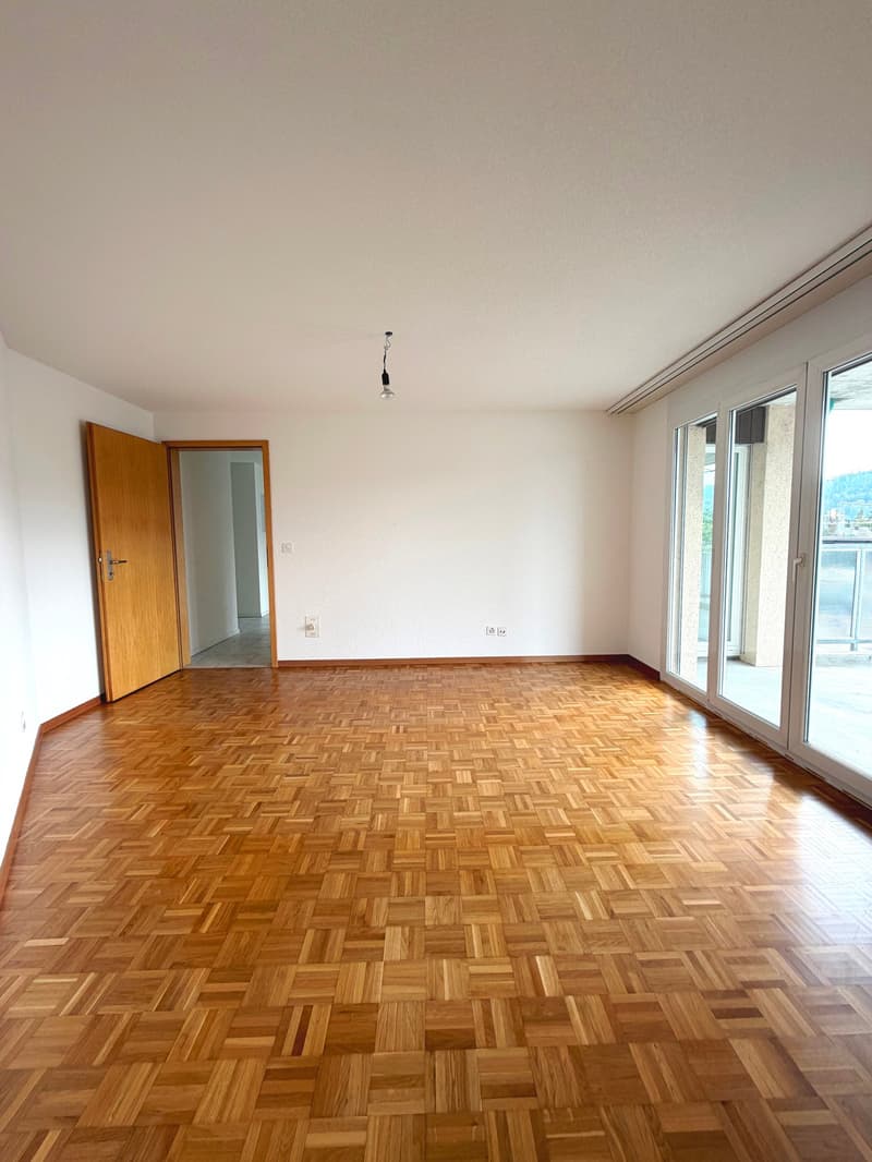 Helle und zentral gelegene 2.5-Zimmer-Wohnung direkt am Bahnhof Brügg (5)