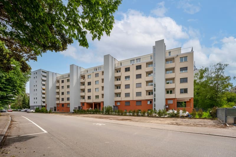 2025 umfassend sanierte 2.5-Zimmerwohnung mit Balkon in Nidau (9)