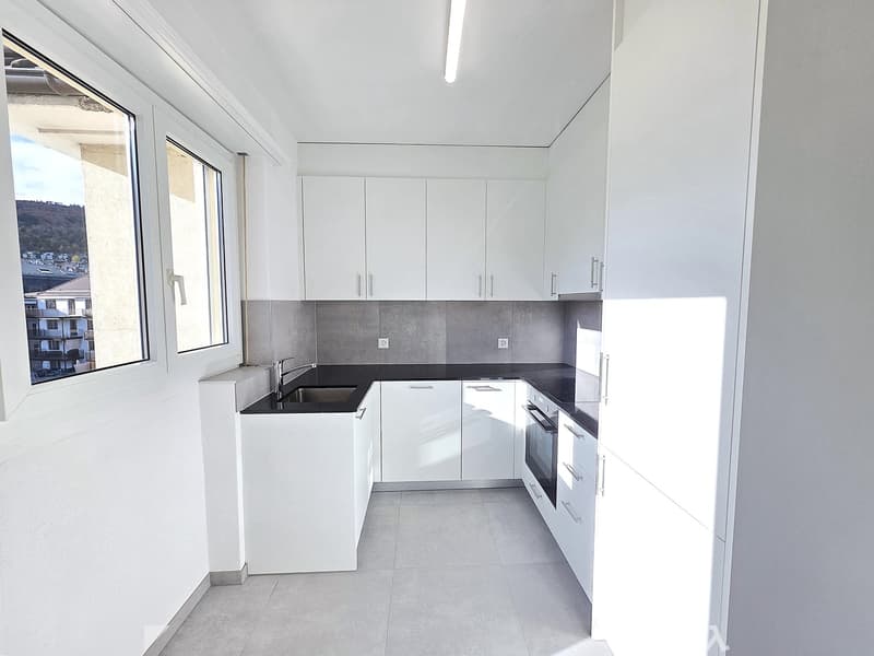 ERSTVERMIETUNG nach Komplettsanierung: Sonnige 5.5-Zi-Wohnung im Zentrum (4)