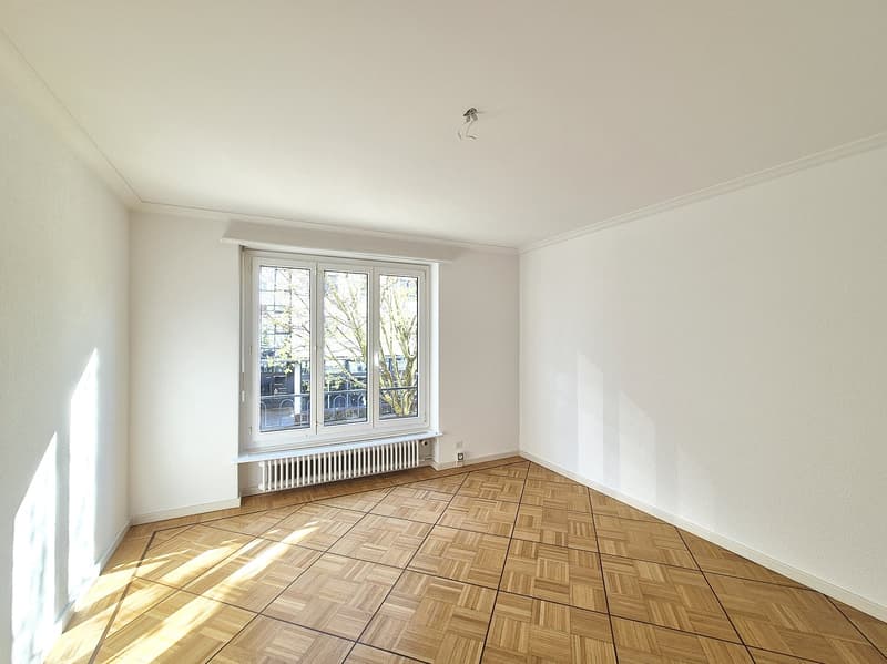 ERSTVERMIETUNG nach Komplettsanierung: Sonnige 5.5-Zi-Wohnung im Zentrum (12)