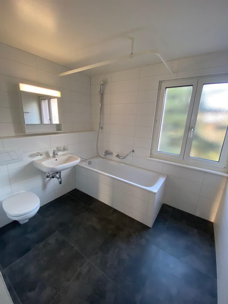 Spacieux appartement de 4.5 pièces avec balcon à Fleurier (6)