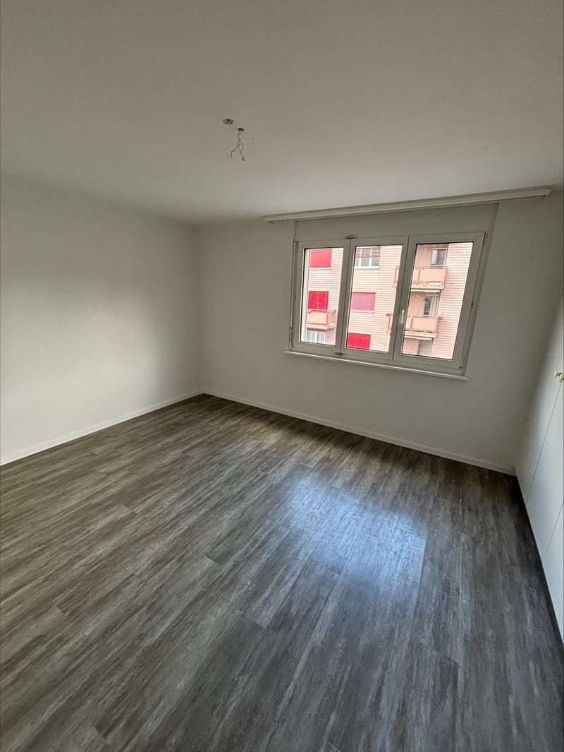 Charmant appartement 3.5 pièces avec balcon à Fleurier (4)