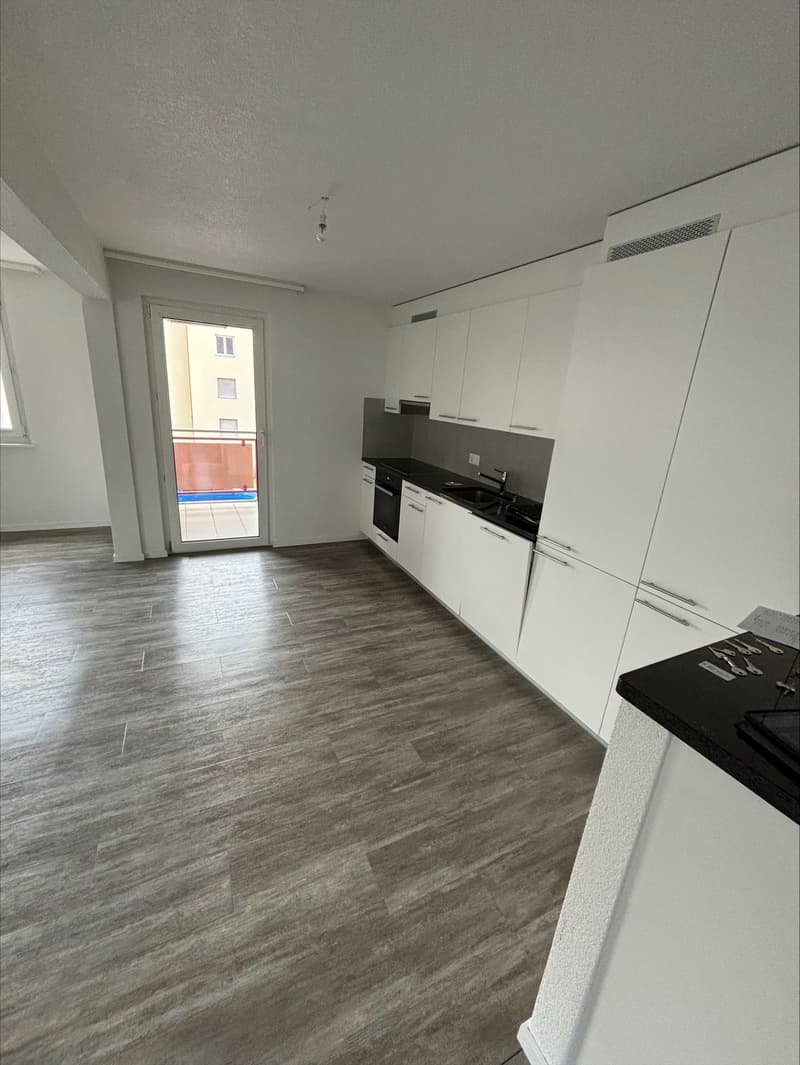 Charmant appartement 3.5 pièces avec balcon à Fleurier (2)