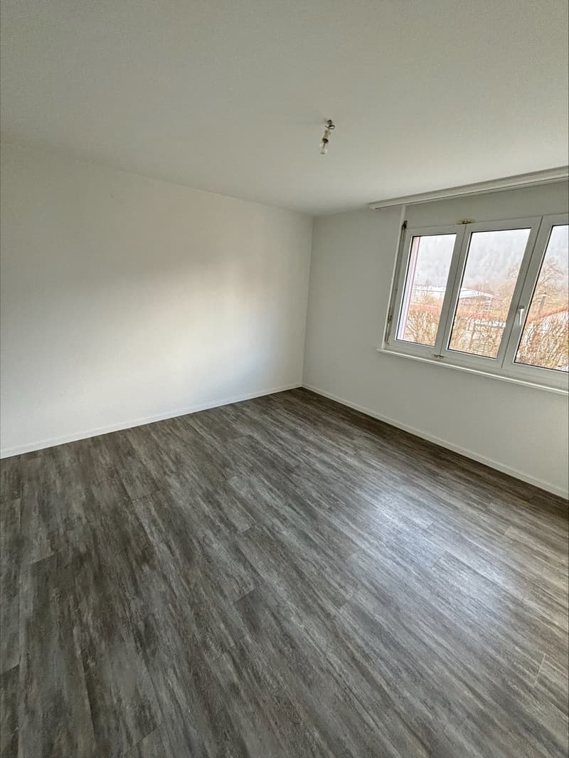 Charmant appartement 3.5 pièces avec balcon à Fleurier (3)