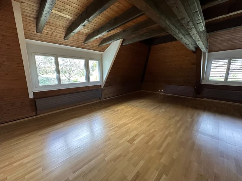 Charmant appartement de 2,5 pièces à Neuchâtel (2)
