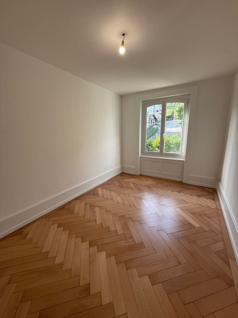 Appartement de 3 pièces entièrement rénové avec balcon à Corcelles (4)