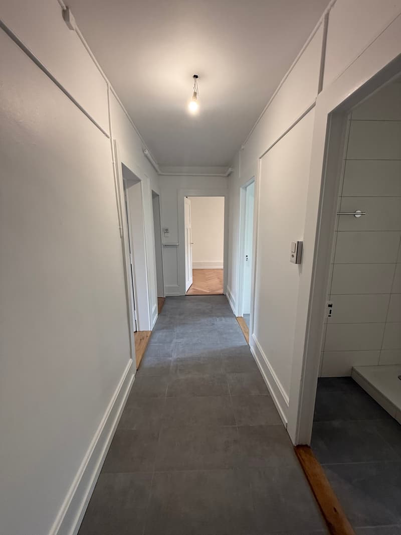 Appartement de 3 pièces entièrement rénové avec balcon à Corcelles (6)