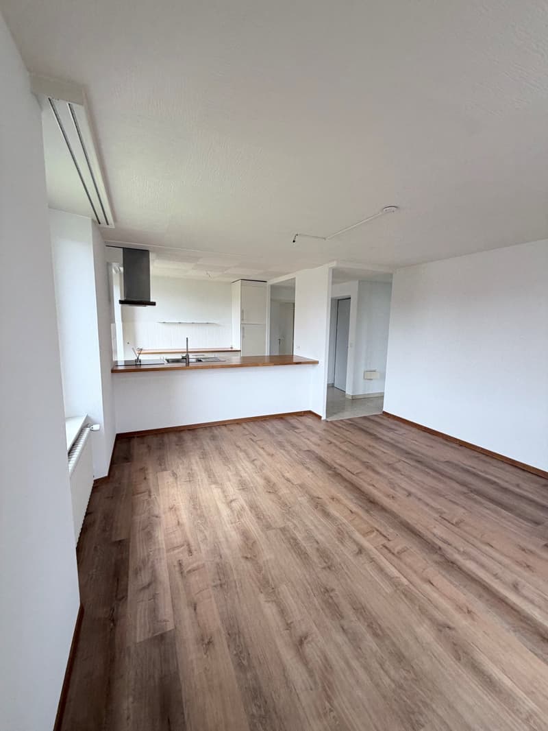 Appartement 2.5 pièces à louer à Chézard-St-Martin (2)