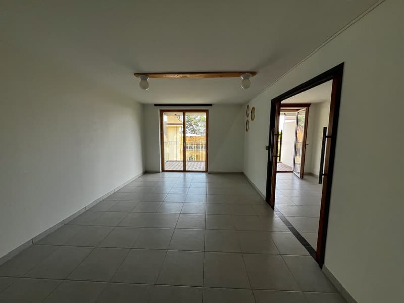 Appartement de 3 pièces avec balcon à Neuchâtel (2)