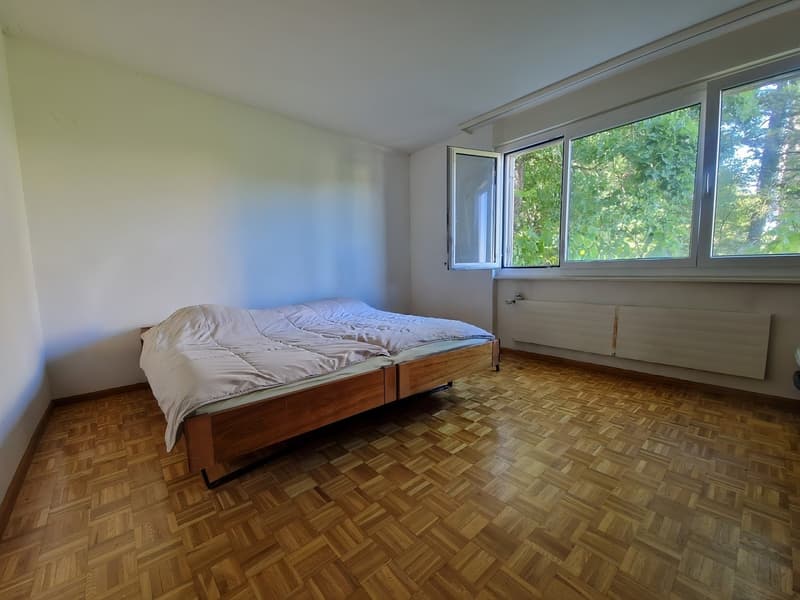 Très bel appartement de 4 pièces avec vue à Hauterive (3)
