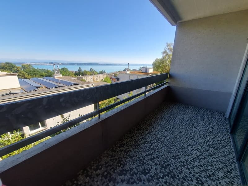 Très bel appartement de 4 pièces avec vue à Hauterive (7)