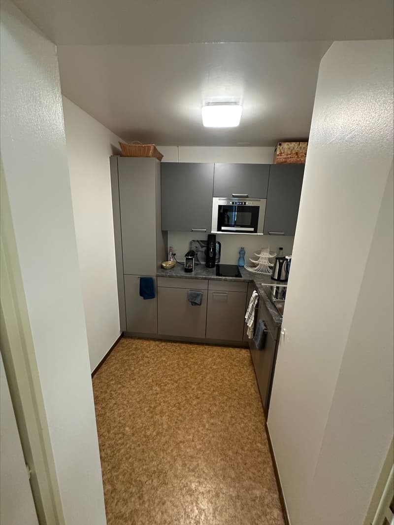 Bureau lumineux de 4 pièces au cœur de Neuchâtel (8)