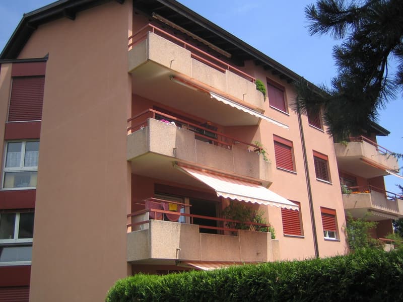 Spacieux appartement de 5.5 pièces avec balcon à Corcelles (14)