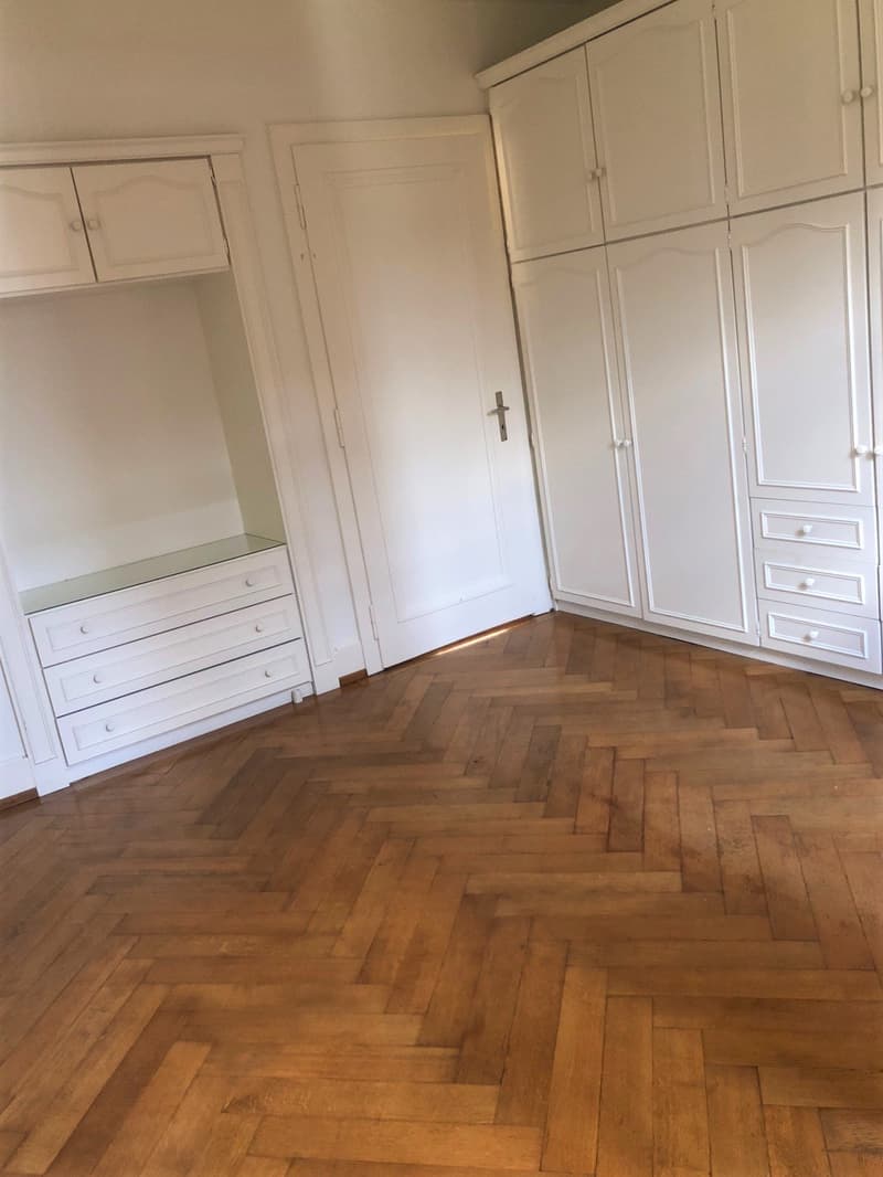 Spacieux appartement de 4 pièces avec balcon à Peseux (5)