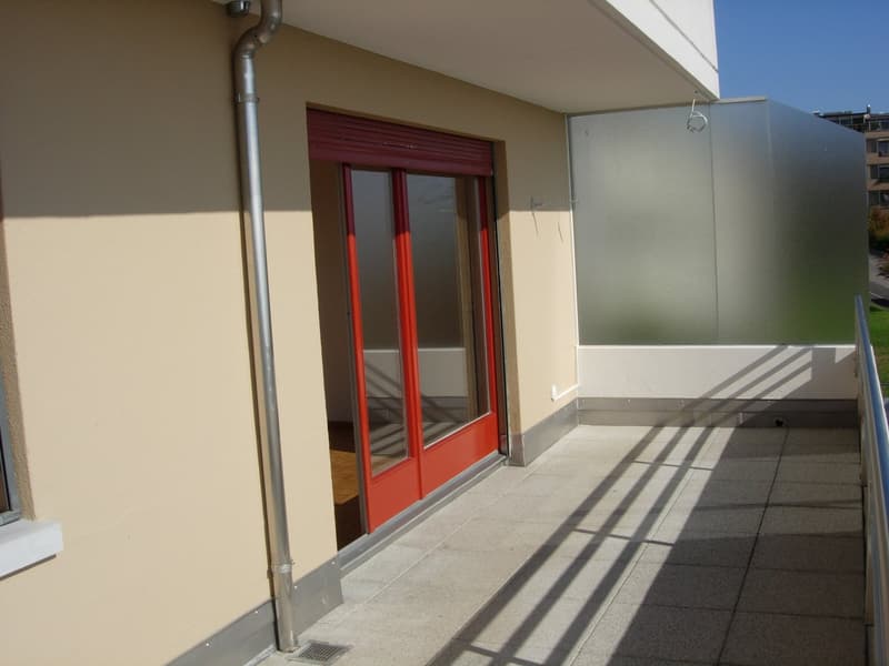 Appartement 3.5 pièces avec balcon et belle vue à Neuchâtel (12)