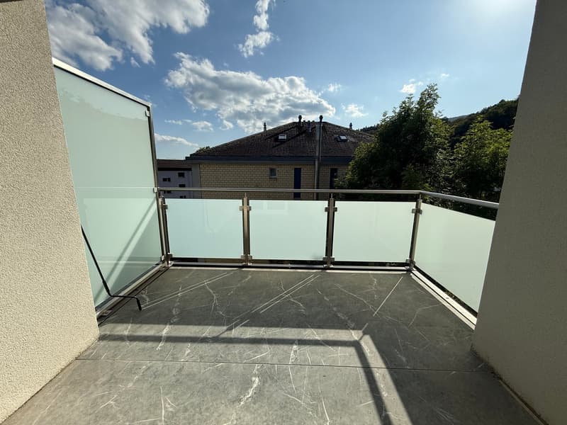 Appartement 2 pièces entièrement rénové avec balcon à Cressier (6)