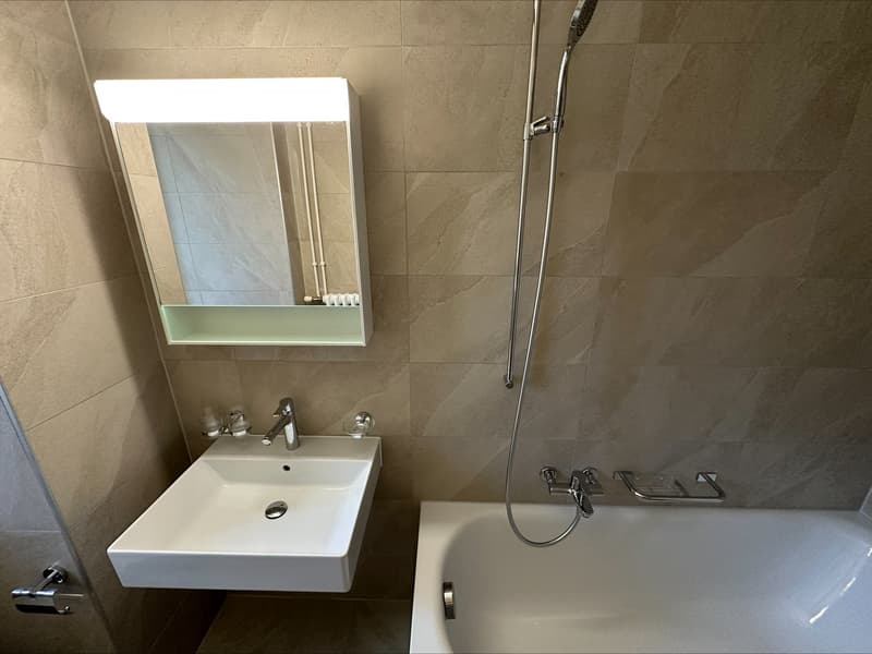 Appartement 3 pièces rénové avec terrasse à Neuchâtel (11)