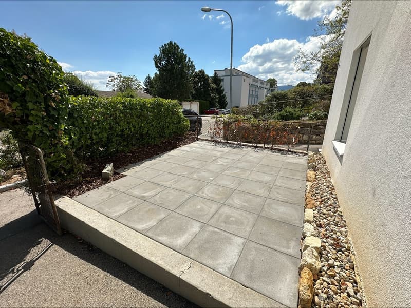 Appartement 3 pièces rénové avec terrasse à Neuchâtel (14)