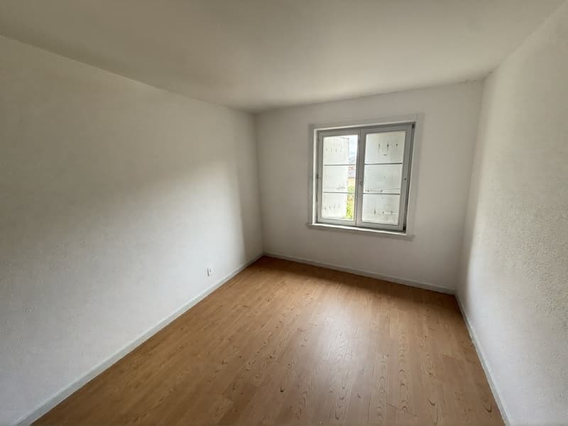 Charmantes 4-Zimmer-Wohnung im Herzen von Cressier (7)