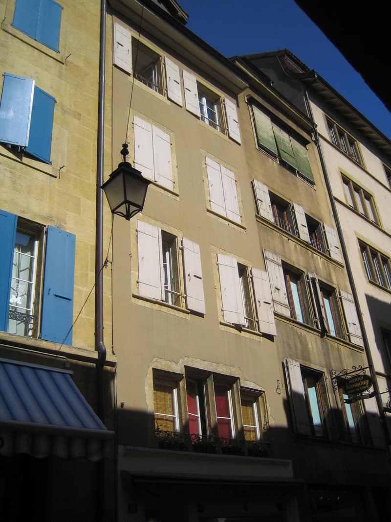 Charmant studio au 3ème étage à Neuchâtel – Disponible immédiatement (5)