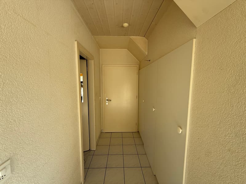Charmant appartement de 2,5 pièces avec balcon au Landeron (8)