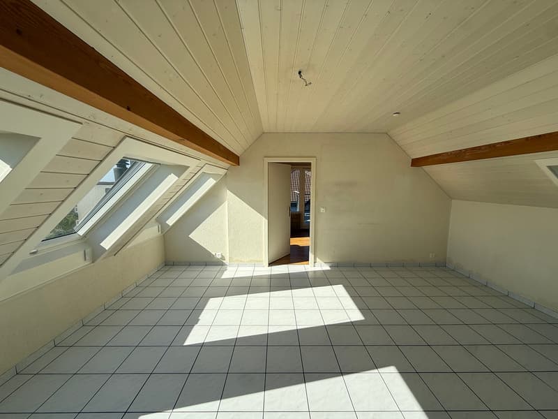 Charmant appartement de 2,5 pièces avec balcon au Landeron (5)
